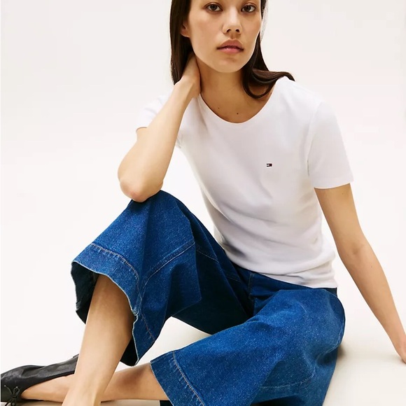 Tommy Hilfiger White Shortsleeve T-shirt - Picture 3 of 3